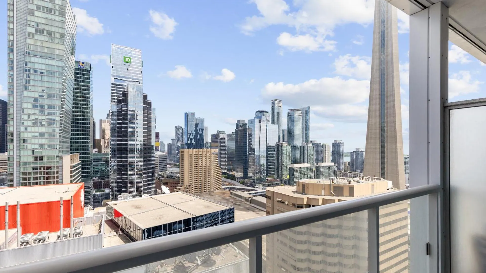 تورونتو 2Bedroom Cn Tower And Water Views - Free Parking - Rooftop Pool شقة فندقية