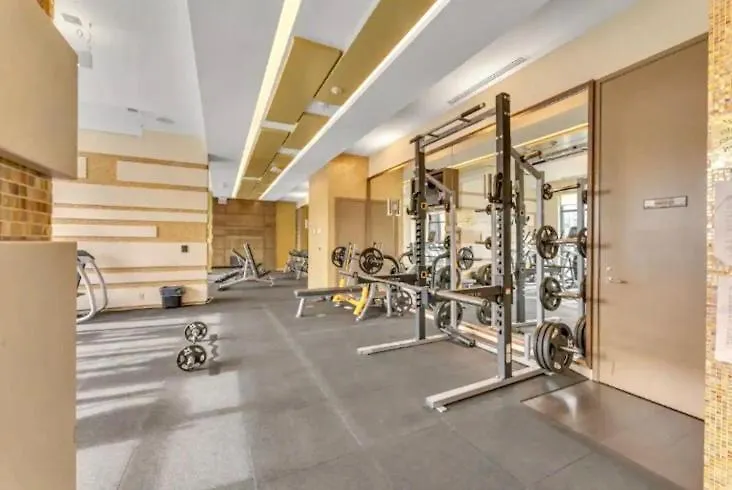 Apart-hotel 2Bedroom Cn Tower And Water Views - Free Parking - Rooftop Pool Toronto