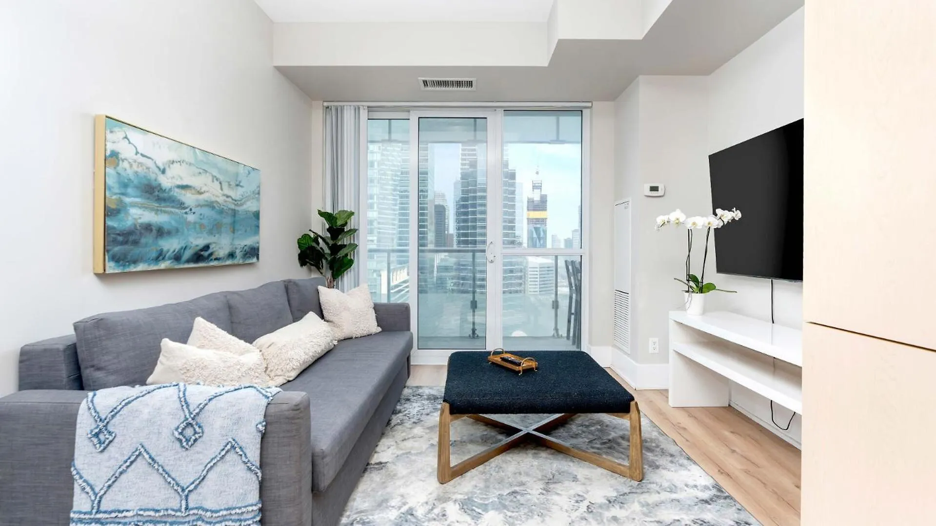 2Bedroom Cn Tower And Water Views - Free Parking - Rooftop Pool Toronto Canada